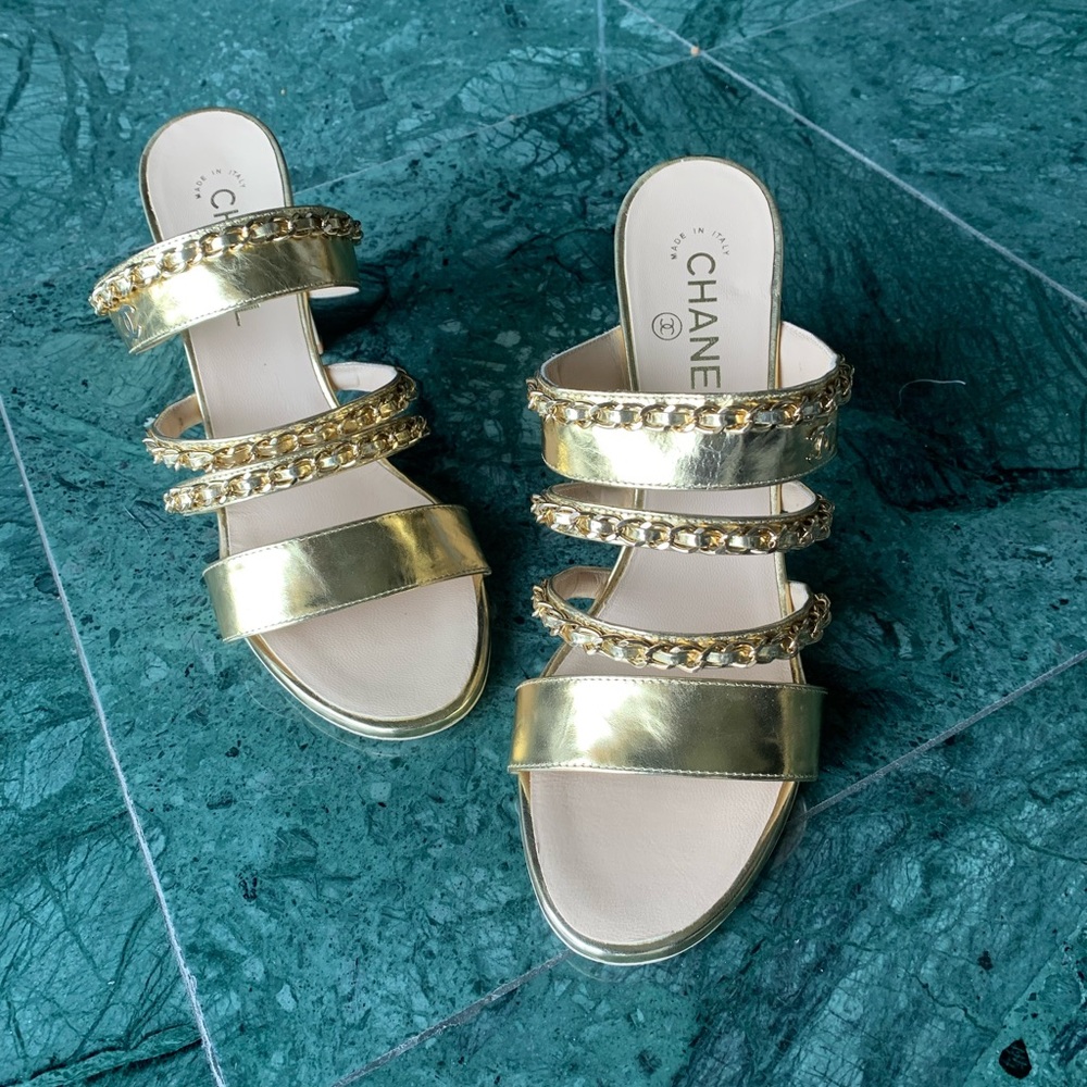 Chanel gold slip in pumps